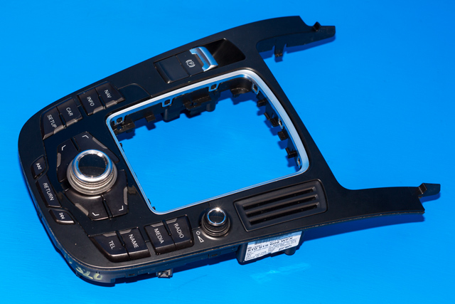 Bilstereo navigasjon betjeningspanel til Audi A4, 2007-2014 (Type IV) (B8) (B8) (VAG|8T0 919 609 WFX)