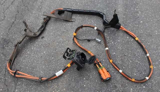 Batterilader inntak/luke til Peugeot Partner 2008-2015 (Type II, Fase 1) (PEUGEOT|98 076114 80|)