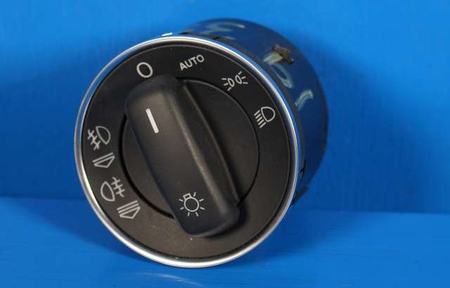 Bryter lys til Audi A8, 2003-2010 (Type II)  (VAG|4E0 941 531 G)