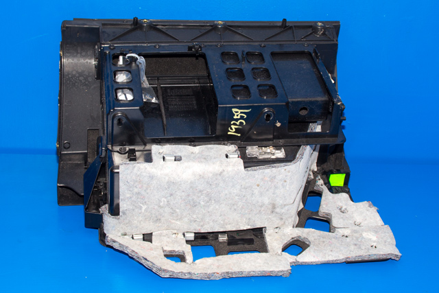 Hanskerom til Audi A8 2003-2010 (Type II)  (VAG|4E1 857 096 AL|)
