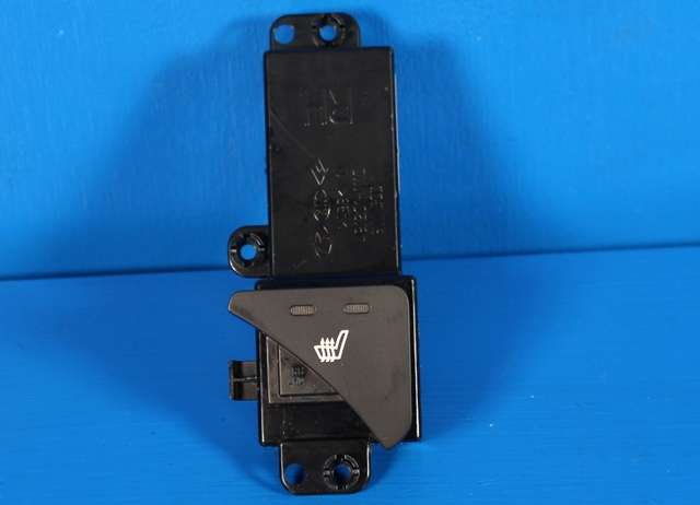 Bryter setevarme til Kia Sportage, 2010-2016 (Type III)  (KIA|93340-3W000)