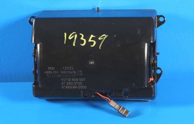 Dashbord myntrom til Audi A8 2003-2010 (Type II)  (VAG|4E1 858 601 A|)