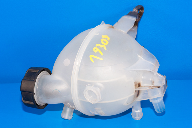 Ekspansjonstank til Peugeot 208 2012-2019 (Type I) (PEUGEOT|96 526212 80|96 801637 80|)