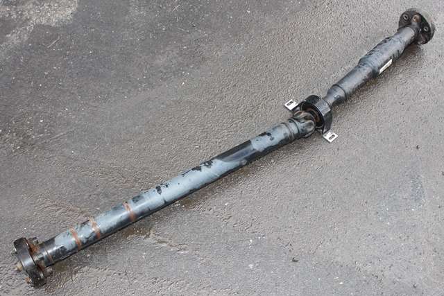 Mellomaksel bakre til Mercedes E-Klasse 2009-2013 (Fase 1) (W212) (W212) (MERCEDES|A 212 410 35 16|)
