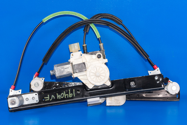 Ruteheis venstre foran til Ford Mondeo, 2011-2014 (Type IV, Fase 2)  (FORD|6M21-14A389-B)