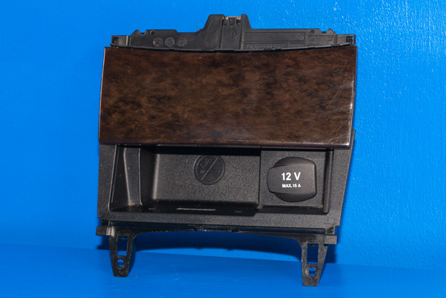 Dashbord askebeger til Mercedes E-Klasse 2009-2013 (Fase 1) (W212) (W212) (MERCEDES|A 204 680 13 50|)