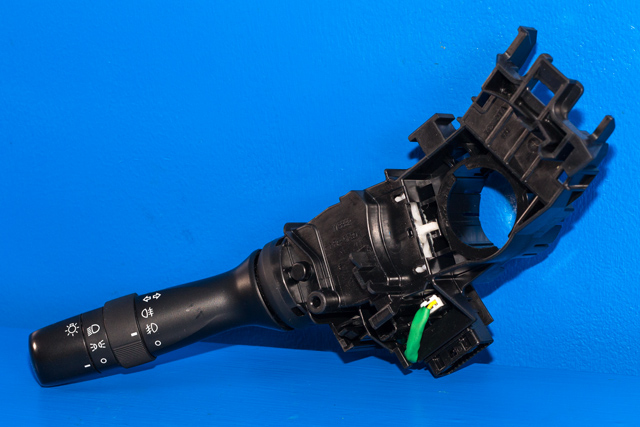 Bryter blink til Toyota Prius, 2009-2016 (Type III) (COMBI) (COMBI) (TOYOTA|17F655-42101)