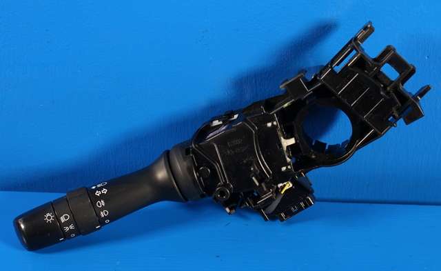 Bryter blink til Toyota Auris, 2010-2012 (Type I, Fase 2)  (TOYOTA|17F611-02311)