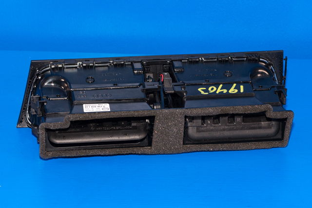 Dashbord friskluftdyse midtkonsoll til Audi A5 2007-2016 (Type I)  (VAG|8T1 820 951 C|)