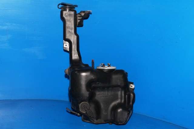 Spylertank foran til Mercedes E-Klasse 2009-2013 (Fase 1) (W212) (W212) (MERCEDES|A 204 860 22 60|)