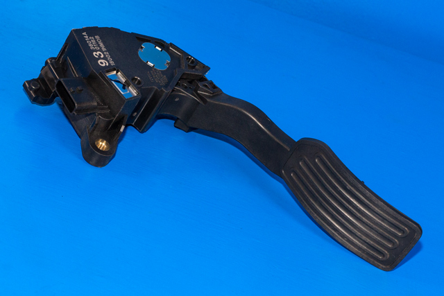 Pedal gass til Nissan Note, 2013-2017 (Type II) (NISSAN|18002-1HM0B)