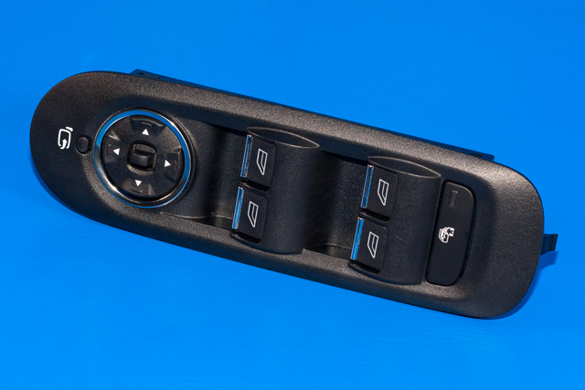 Bryter ruteheis førerdørspanel til Ford Mondeo, 2011-2014 (Type IV, Fase 2)  (FORD|AM2T-14A132-BA)