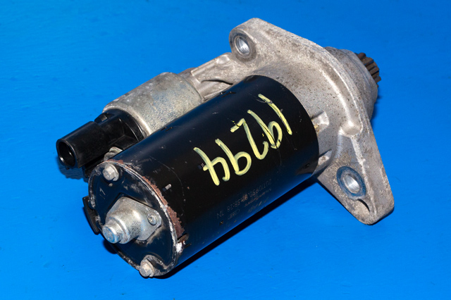 Starter diesel til Škoda Roomster 2010-2015 (Fase 2)  (BOSCH|0 001 123 028|02Z 911 023 N|)