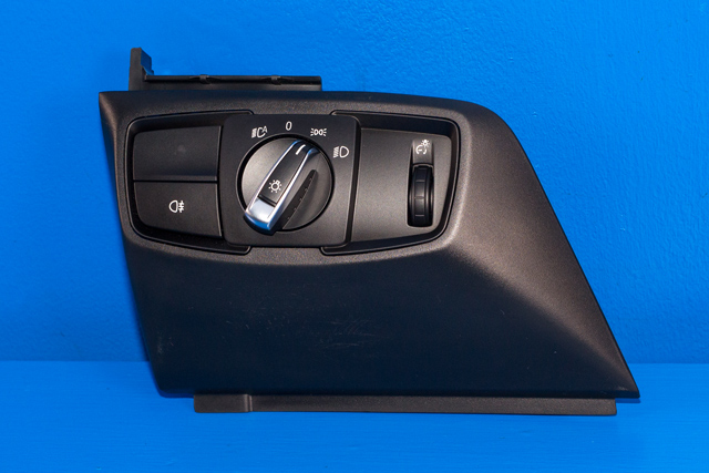 Bryter lys til BMW i3, 2013-2022  (BMW|9 311 723)
