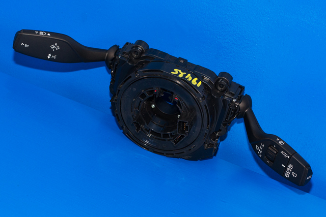 Bryter combi til BMW i3, 2013-2022  (BMW|9 330 580)