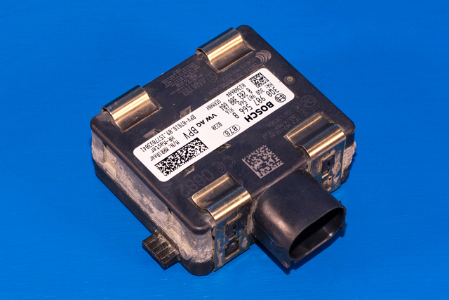 Sensor radar til VW Passat 2015-2019 (Fase 1) (B8) (B8) (BOSCH|0 203 300 604|3Q0 907 566 B|)