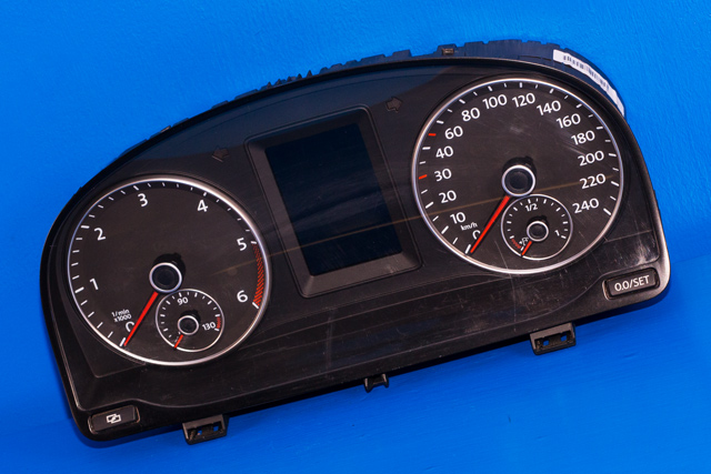 Instrumentpanel til VW Caddy, 2010-2015 (Type III, Fase 2)  (VAG|2K0 920 865 A)