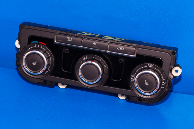 Varmeapparat betjening til VW Caddy, 2010-2015 (Type III, Fase 2)  (HELLA|5HB 009 751-31)