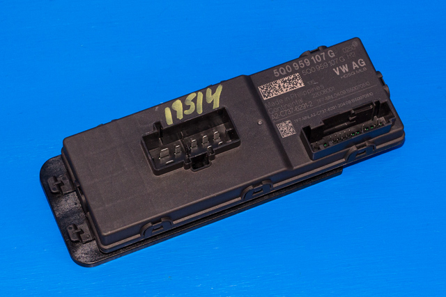 Styreenhet elektrisk bakluke til VW Passat 2015-2019 (Fase 1) (B8) (B8) (VAG|5Q0 959 107 G|)