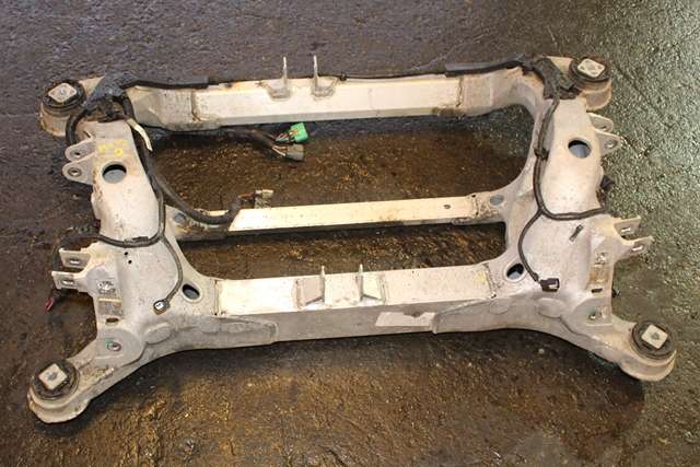 Travers bak til Tesla Model S, 2013-2016 (Fase 1)  