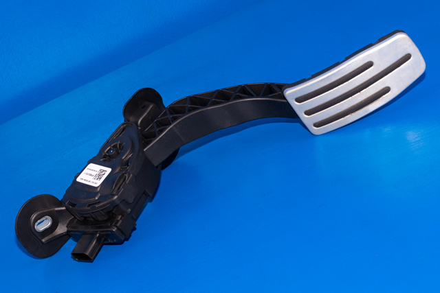 Pedal gass til Tesla Model S, 2013-2016 (Fase 1)  (HELLA|6PV 933 370-17)