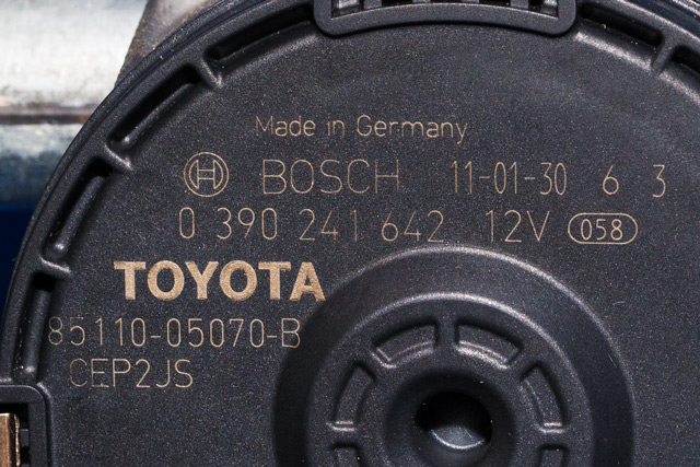 Viskermotor frontrute komplett m/overføring til Toyota Avensis 2009-2015 (Type III, Fase 1) (BOSCH|0 390 241 642|85110-05070-B|)