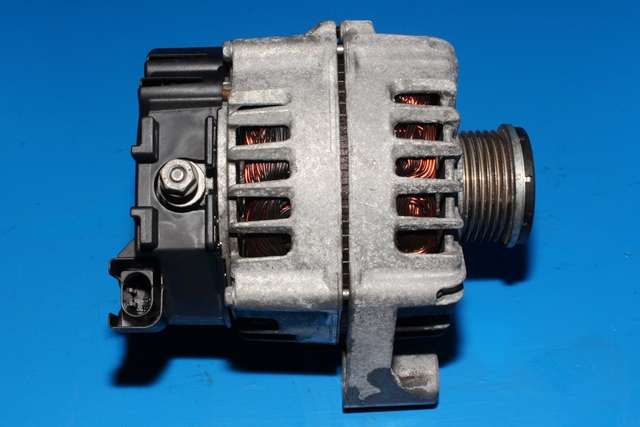 Dynamo diesel til BMW X1 2009-2015 (E84) (E84) (VALEO|FG18S052|8 507 624. 14 VOLT - 180 AMP|)