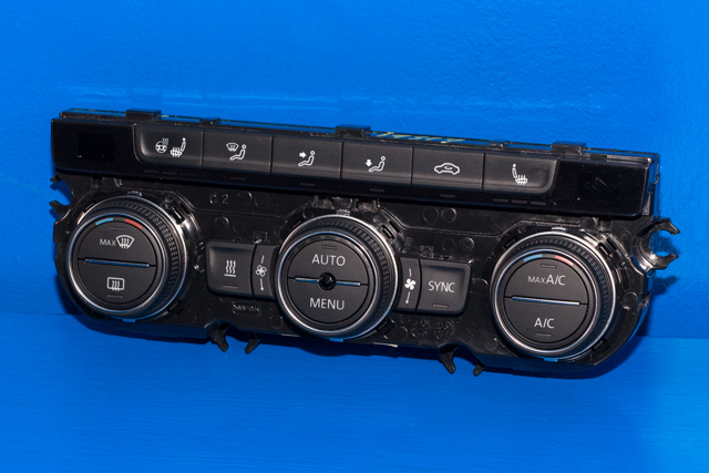 Varmeapparat betjening til VW Passat 2015-2019 (Fase 1) (B8) (B8) (VAG|5G1 907 044 J|)