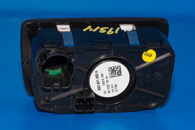 Bryter lys til VW Passat 2015-2019 (Fase 1) (B8) (B8) (VAG|3G0 941 633 H|)