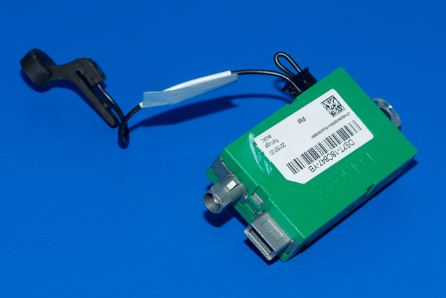 Antenne forsterker til Ford Mondeo, 2014-2019 (Type V, Fase 1)  (FORD|DS7T-18C847-YB)