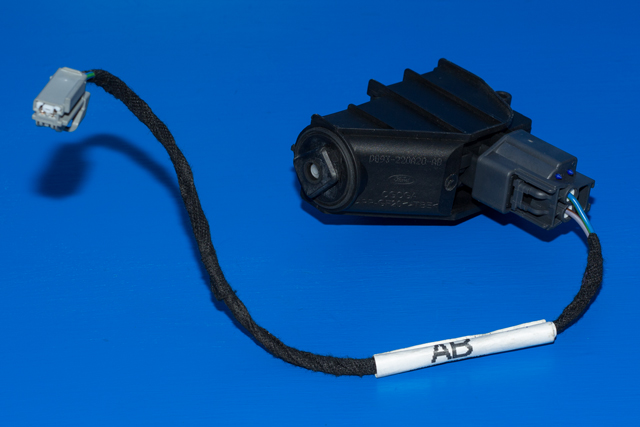 Tanklokk til Ford Mondeo, 2014-2019 (Type V, Fase 1)  (FORD|DG93-220A20-AB)