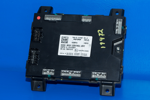 Styreenhet comfort (BCM) til Tesla Model S, 2013-2016 (Fase 1)  (TESLA|1010907-00-D)