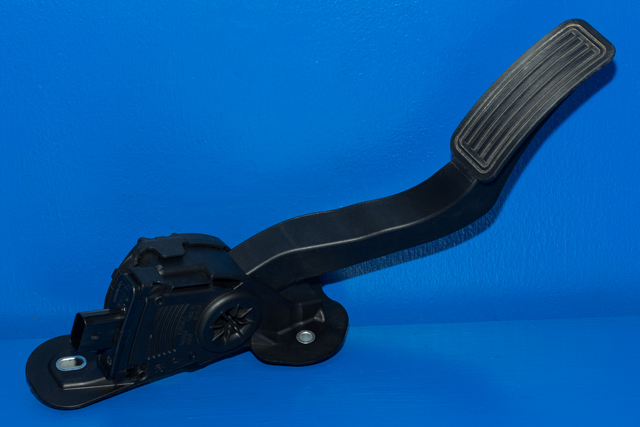 Pedal gass til Tesla Model S, 2013-2016 (Fase 1)  (HELLA|6PV 933 370-17)