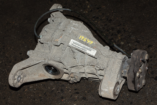 Kardang klokke bak til Mercedes GL, 2006-2012 (X164) (X164) (MERCEDES|A 164 350 03 14)