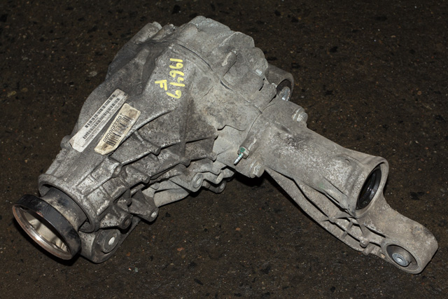 Kardang klokke foran til Mercedes GL 2006-2012 (X164) (X164) (MERCEDES|A 164 330 22 02|)