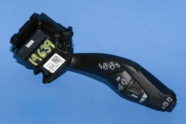 Bryter visker til Ford Mondeo, 2014-2019 (Type V, Fase 1)  (FORD|DG9T-17A553-DDW)