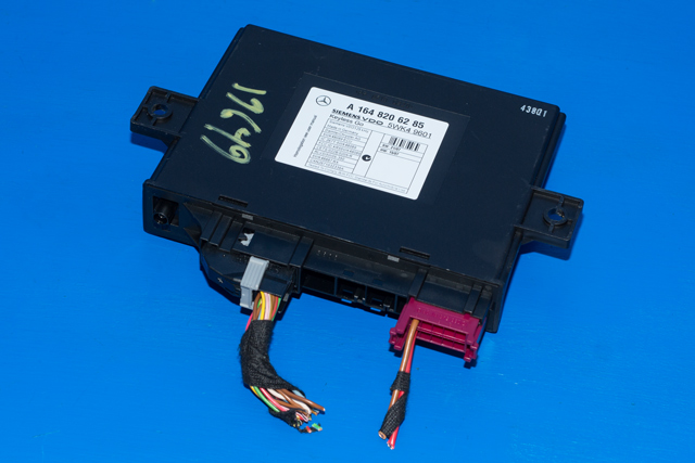 Styreenhet nøkkelfri/keyless til Mercedes GL 2006-2012 (X164) (X164) (MERCEDES|A 164 820 62 85|)