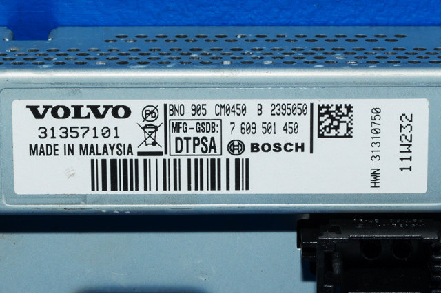 Bilstereo navigasjon skjerm til Volvo V70 2007-2013 (Type III, Fase 1)  (BOSCH|7 609 501 450|31357101|)