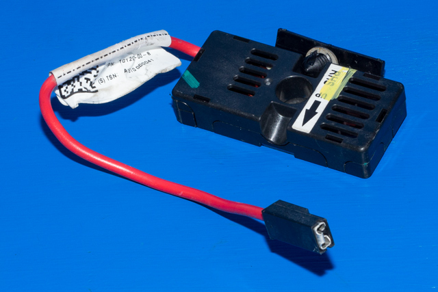 Styreenhet antenne til Tesla Model S, 2013-2016 (Fase 1)  (TESLA|1012002-00-B)
