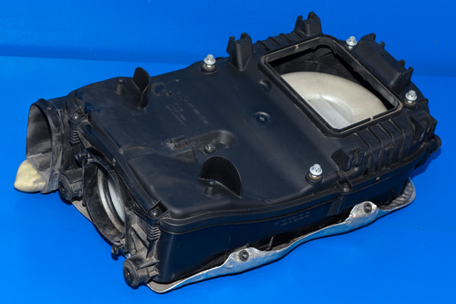 Luftfilterboks til Mercedes E-Klasse, 2013-2016 (Fase 2) (W212) (W212) (MERCEDES|A 651 090 17 01)