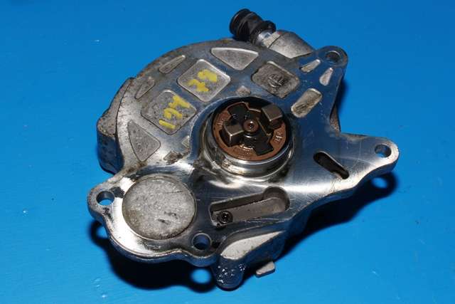 Vakuumpumpe til VW Passat 2011-2015 (B7) (B7) (VAG|03L 145 100 F|)