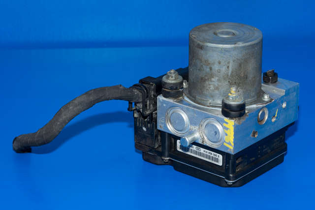 ABS sentral til Hyundai Santa Fe 2006-2009 (Type II, Fase 1)  (BOSCH|0 265 230 183|58910-2B860|)