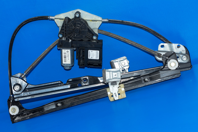 Ruteheis høyre foran til VW Caddy 2010-2015 (Type III, Fase 2) (VAG|1T0 959 702 R|5K0 959 792|)