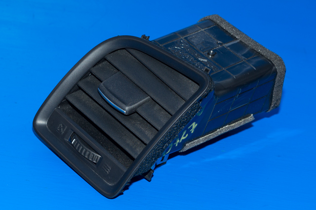 Dashbord friskluftdyse venstre til Mazda CX-5 2012-2017 (Type I)