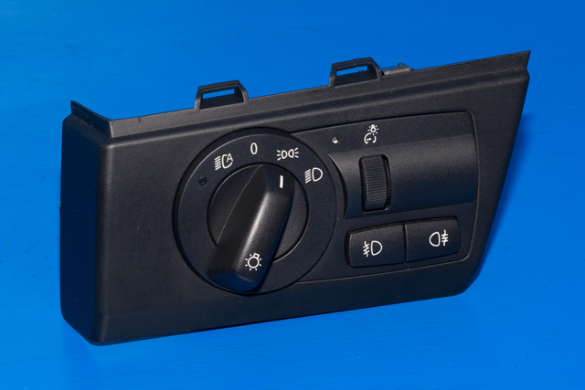 Bryter lys til BMW X3, 2007-2010 (Fase 2) (E83) (E83) (BMW|3 420 276)