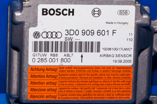 Styreenhet airbag hovedsensor til VW Touareg 2003-2007 (Type I, Fase 1) (BOSCH|0 285 001 800|3D0 909 601 F|)