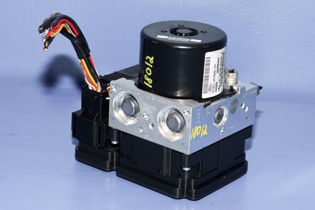 ABS sentral til Ford Transit Connect 2013-2018 Type II, Fase 1  (FORD|DV61-2C405-CF|)