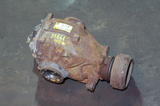 Kardang klokke bak til BMW X3 2007-2010 (Fase 2) (E83) (E83) (BMW|7 575 381|)