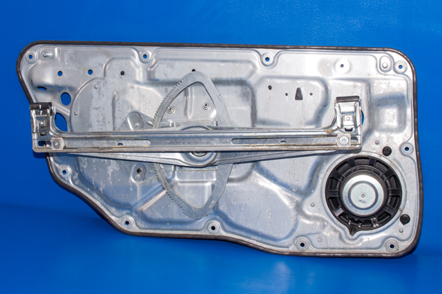 Ruteheis høyre foran til Volvo XC70 2008-2013 (Type II, Fase 1) (FORD|9G9T-14B533-HC|)