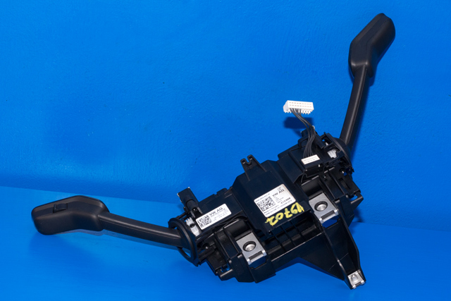 Bryter combi til VW Passat 2015-2019 (Fase 1) (B8) (B8) (VAG|3Q0 953 521 P|)